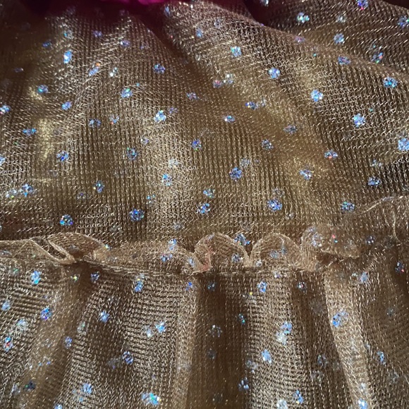 Child small bright pink and gold costume - Picture 5 of 6